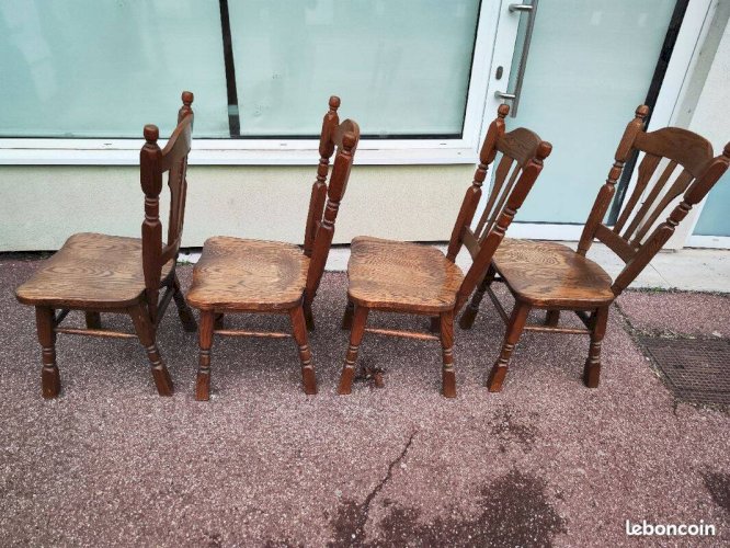 Lot de 4 chaises en bois massif