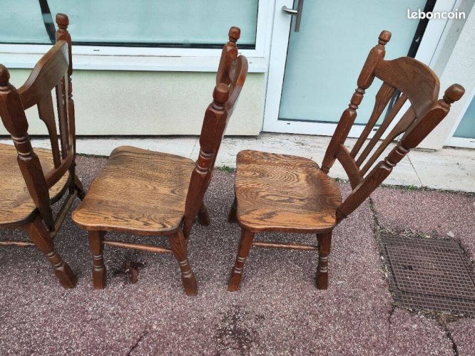 Lot de 4 chaises en bois massif