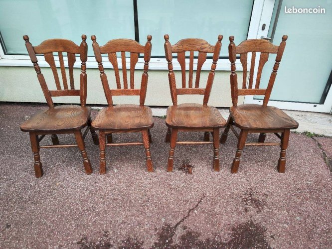 Lot de 4 chaises en bois massif