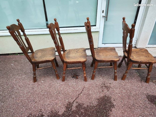 Lot de 4 chaises en bois massif