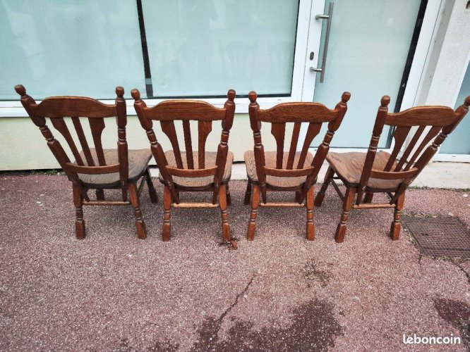 Lot de 4 chaises en bois massif