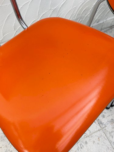 Lot de 4 chaises en skaï orange