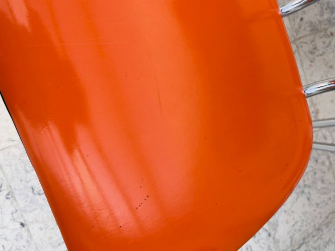 Lot de 4 chaises en skaï orange