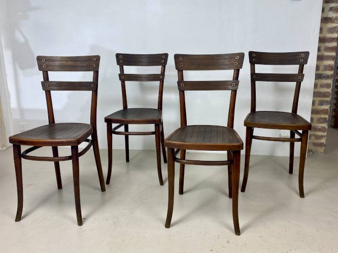 Lot de 4 chaises Thonet en hêtre – Modèle n°651