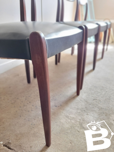 Lot de 4 chaises vintage style Niels Otto Moller