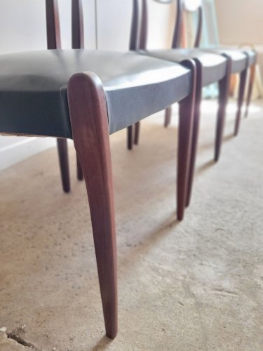 Lot de 4 chaises vintage style Niels Otto Moller