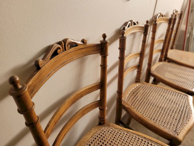 Lot de 4 chaises volantes Louis XVI