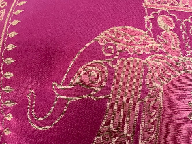 Lot de 4 coussins indiens brodés éléphant doré rose 42x42 cm recto verso