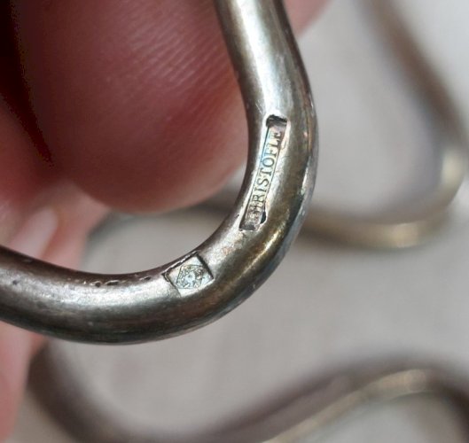 Lot de 4 dessous de bouteilles, en métal argenté, Christofle