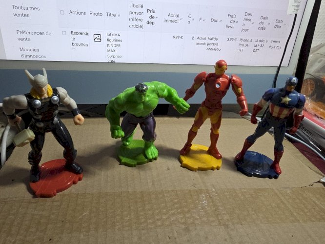 lot de 4 figurines KINDER MAXI Surprise 2014 MARVEL AVENGERS
