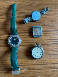 Lot de 4 montre ancienne
