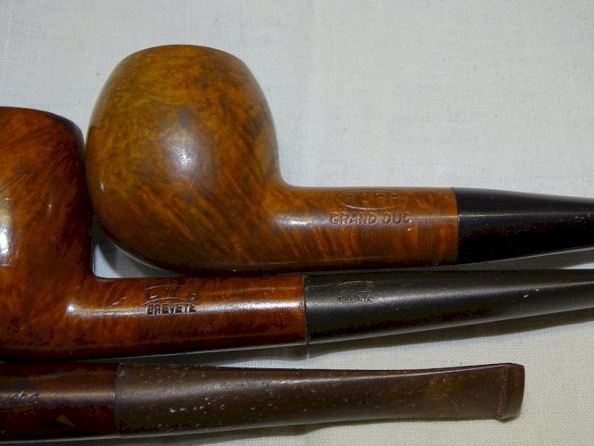 -LOT de 4 PIPES ANCIENNES LMR - BRUYERE - ROPP - ELECTRA PRESTIGE JUS de GRENIER
