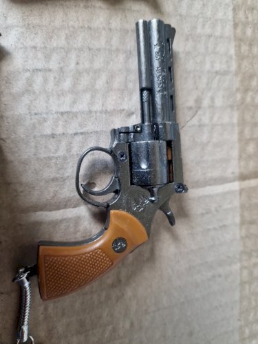 lot de 4 PORTE CLE COLT /luger/mauser/python - made in Korea