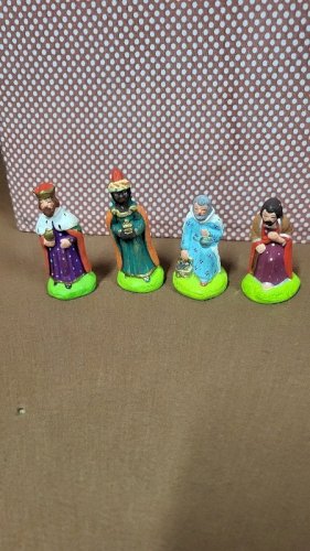 LOT DE 4 SANTONS POUR CRECHE EN TERRE CUITE LES ROIS MAGES N° 43