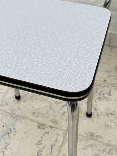 Lot de 4 tabourets vintage en formica gris et chrome