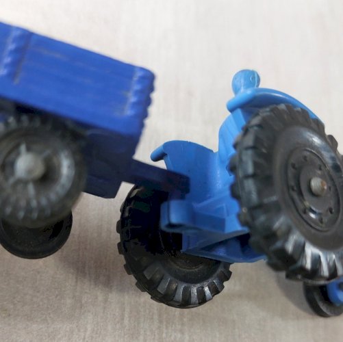 Lot de 5 anciens véhicules, voitures, tracteur, Galanite Sweden