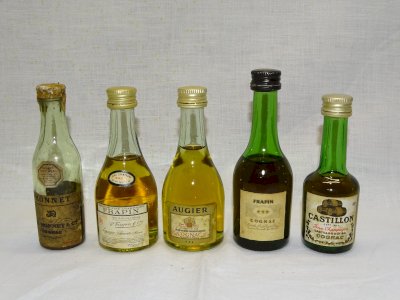 - LOT DE 5 MIGNONNETTES COGNAC ANCIENNES MONNET FRAPIN AUGIER CASTILLON