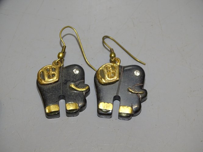 -LOT de 5 PAIRES de BOUCLES D'OREILLE SOUVENIRS DE VOYAGE en AFRIQUE BIJOUX   D