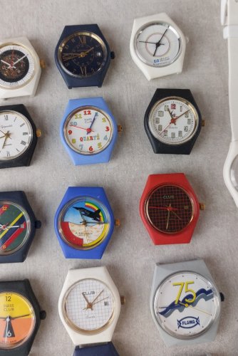 Lot de 53 montres Gigandet / Club, Quartz ^