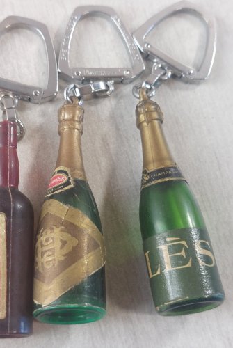 Lot de 6 anciens portes clés publicitaires, alcool, Bourbon, vintage