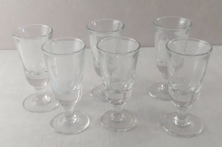 Lot de 6 anciens verres à absinthe ^