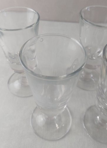 Lot de 6 anciens verres à absinthe ^