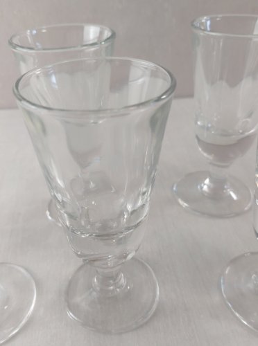 Lot de 6 anciens verres à absinthe ^