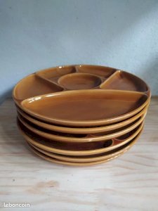 set of 6 fondue plates signed GIEN France in good condition