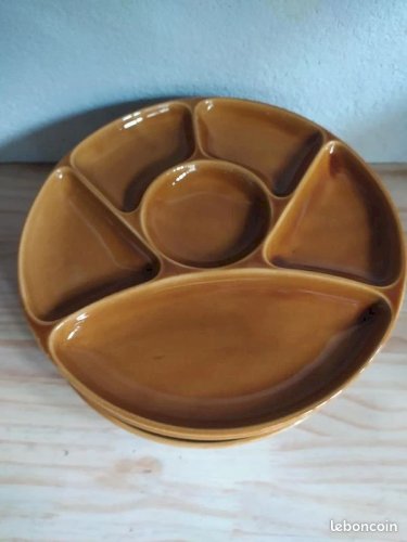 lot de 6 assiettes à fondue signé GIEN france en bon etat