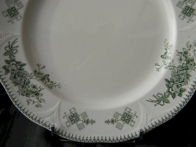 Lot de 6 assiettes plates en faïence BOCH LA LOUVIERE. Modèle Duchesse.