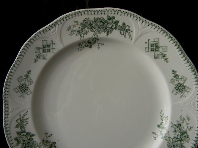 Lot de 6 assiettes plates en faïence BOCH LA LOUVIERE. Modèle Duchesse.