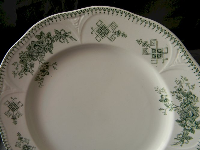 Lot de 6 assiettes plates en faïence BOCH LA LOUVIERE. Modèle Duchesse.