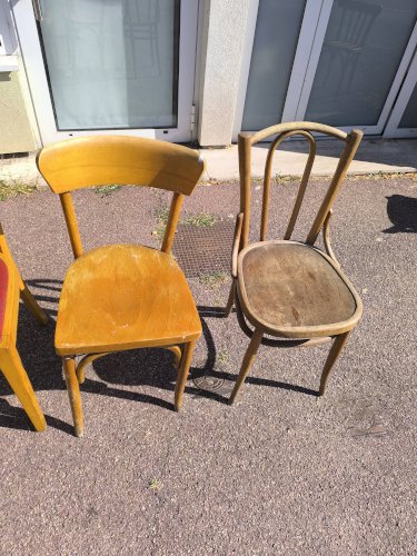 Lot de 6 chaises de bistrot dépareillées bois vintage