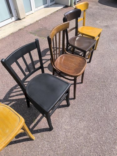 Lot de 6 chaises de bistrot dépareillées bois vintage