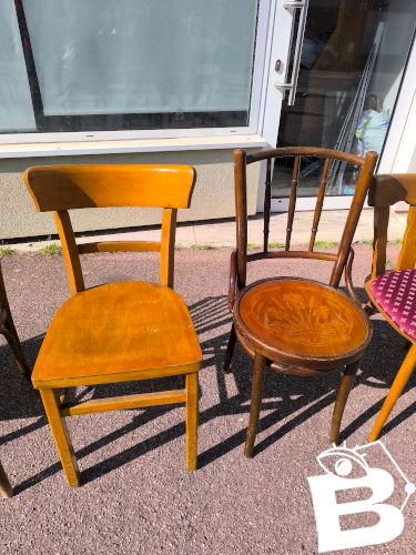 Lot de 6 chaises de bistrot dépareillées bois vintage