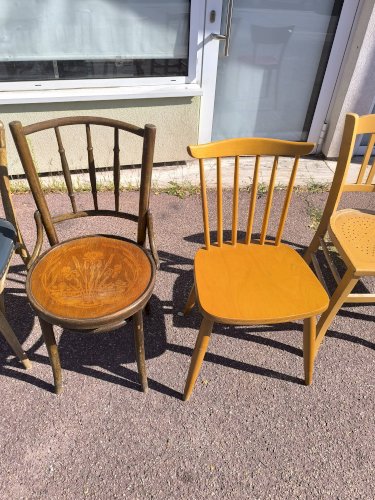 Lot de 6 chaises de bistrot dépareillées bois vintage