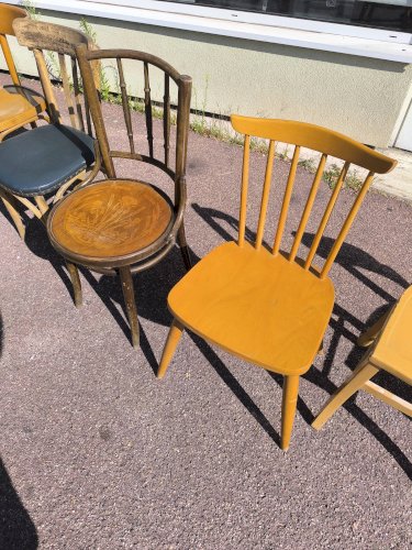 Lot de 6 chaises de bistrot dépareillées bois vintage