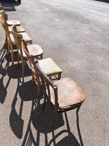 Lot de 6 chaises de bistrot dépareillées bois vintage