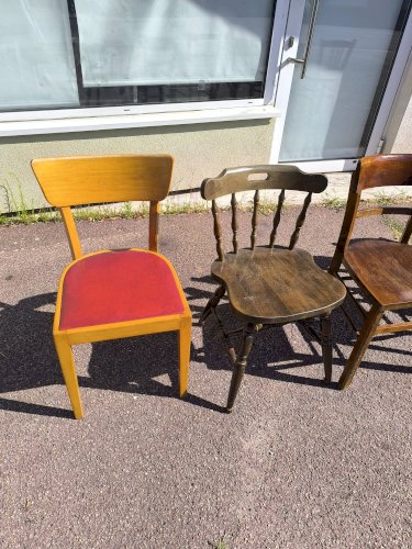 Lot de 6 chaises de bistrot dépareillées bois