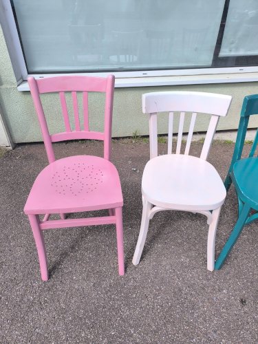 Lot de 6 chaises en bois bistrot dépareillé vintag