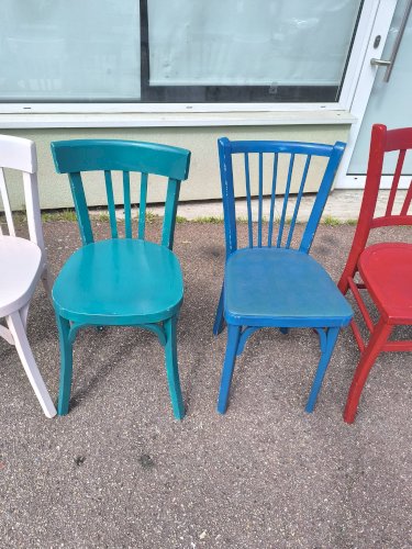 Lot de 6 chaises en bois bistrot dépareillé vintag