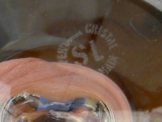 Lot de 6 flûtes à champagne en cristal de Lorraine taillé main. Signé S L.