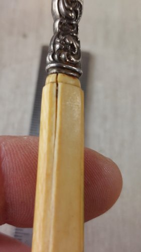 Lot de 6 fourchettes à huitre, en argent massif, orfèvre Queille, XIXème ^