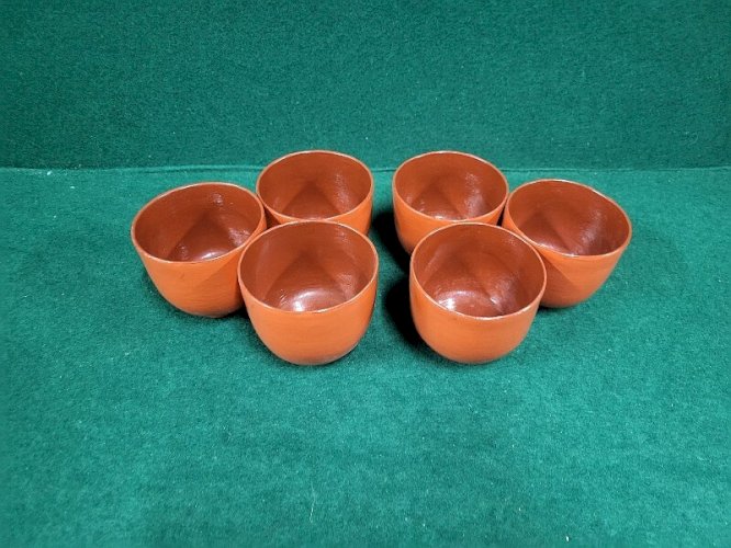 LOT DE 6 GOBELETS OU BOLS OU VERRE EN BOIS LAQUE ASIATIQUE