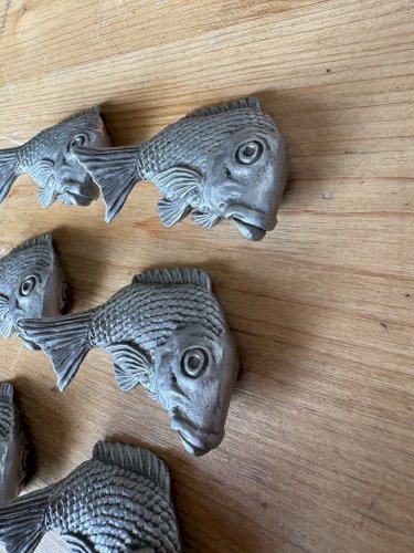Lot de 6 repose-couteaux poissons Selangor Pewter – étain sculpté vintage