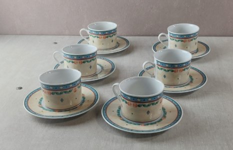 Lot de 6 tasses + 6 sous tasses, en céramique, Heinrich Winterling