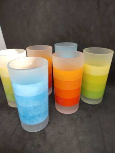 lot de 6 verres vintage multicouleur en bon etat