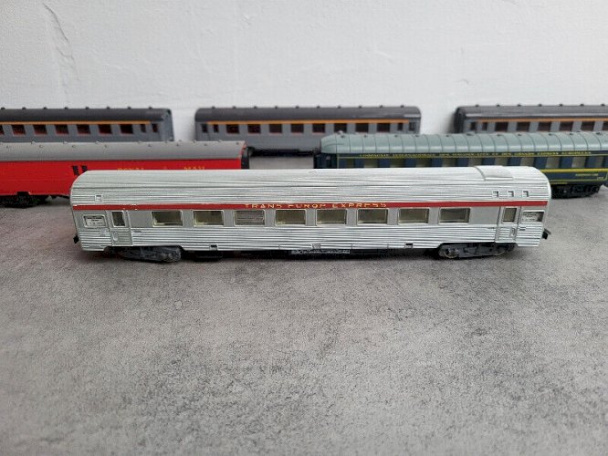 LOT DE 6 WAGONS JOUEF ANCIENS HO N° 11