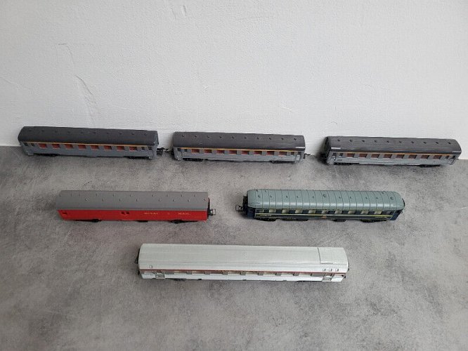 LOT DE 6 WAGONS JOUEF ANCIENS HO N° 11