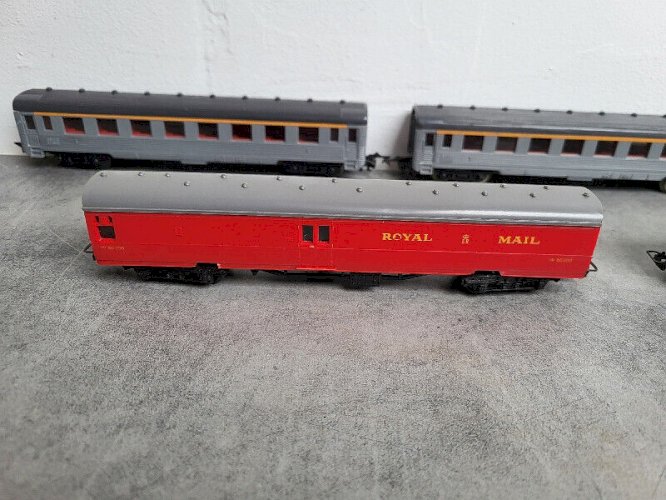 LOT DE 6 WAGONS JOUEF ANCIENS HO N° 11